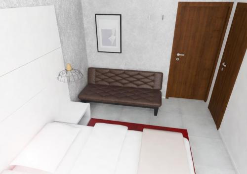 Hotel, Drnholec